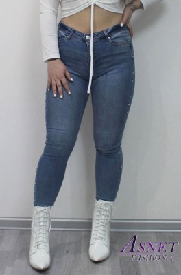 Dámske modré skinny jeans s nitovým dekorom 980